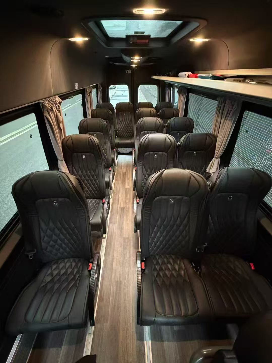 Mercedes-Benz Classe V 独立航空座椅内饰